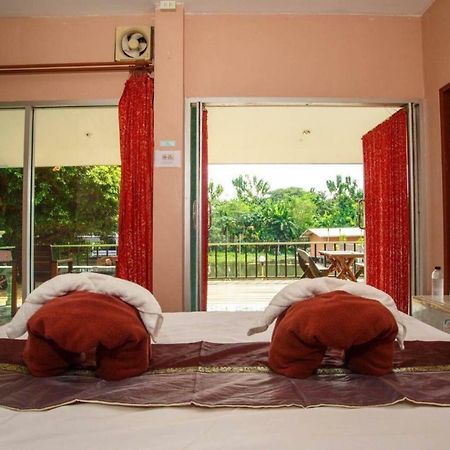 Noble Night Guesthouse Kanchanaburi Exterior photo