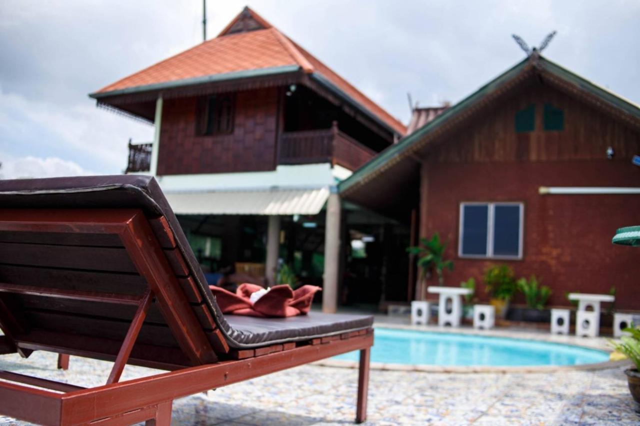 Noble Night Guesthouse Kanchanaburi Exterior photo
