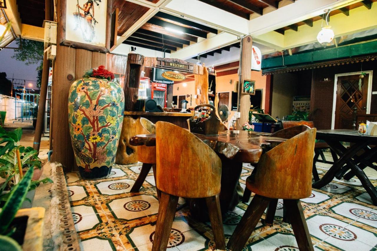 Noble Night Guesthouse Kanchanaburi Exterior photo