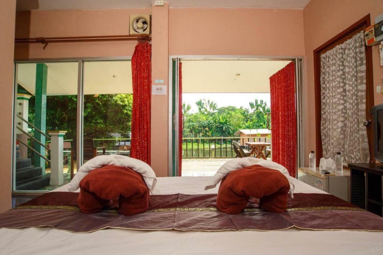 Noble Night Guesthouse Kanchanaburi Exterior photo